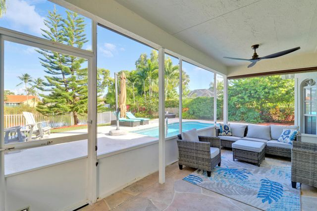 9398 Aqua Vista Boulevard, Boynton Beach, FL 33437