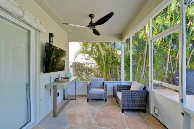 9398 Aqua Vista Boulevard, Boynton Beach, FL 33437