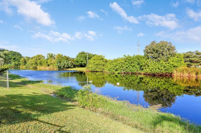 9398 Aqua Vista Boulevard, Boynton Beach, FL 33437