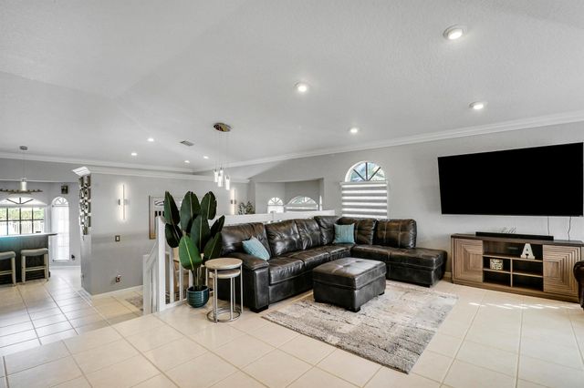 9398 Aqua Vista Boulevard, Boynton Beach, FL 33437