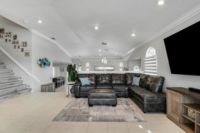 9398 Aqua Vista Boulevard, Boynton Beach, FL 33437