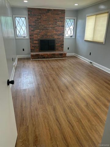 3044 Roosevelt Street, Dearborn, MI 48124