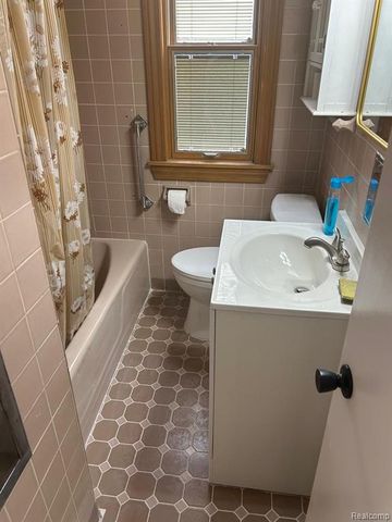 3044 Roosevelt Street, Dearborn, MI 48124