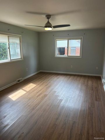 3044 Roosevelt Street, Dearborn, MI 48124
