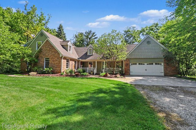 2411 Farmbrook Trail, Addison Township, MI 48370