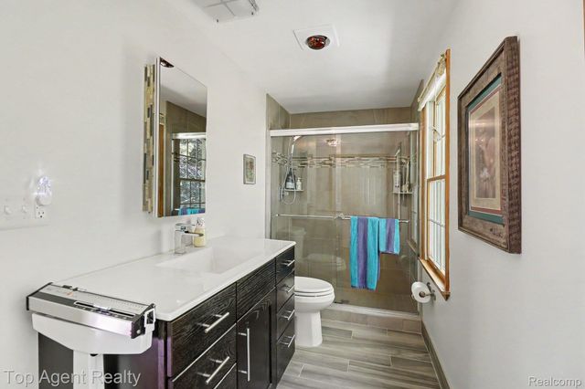 2411 Farmbrook Trail, Addison Township, MI 48370