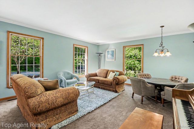 2411 Farmbrook Trail, Addison Township, MI 48370