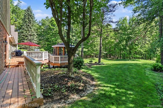 2411 Farmbrook Trail, Addison Township, MI 48370