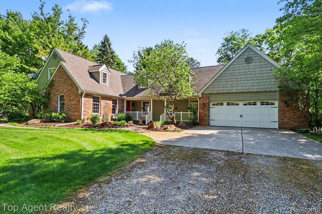 2411 Farmbrook Trail, Addison Township, MI 48370