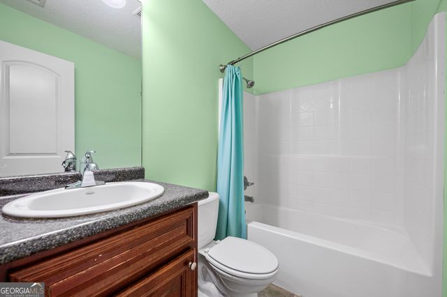 102 Pin Oak Court, Kingsland, GA 31548