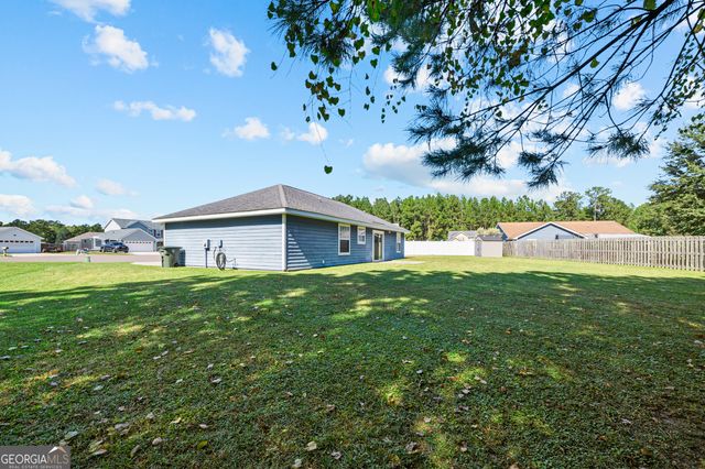 102 Pin Oak Court, Kingsland, GA 31548