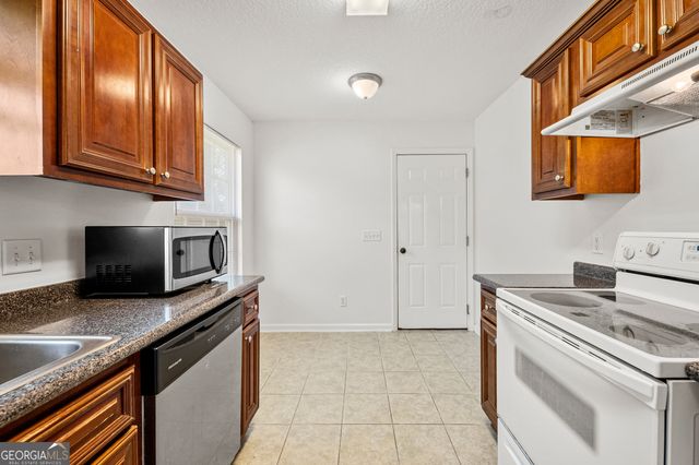 102 Pin Oak Court, Kingsland, GA 31548