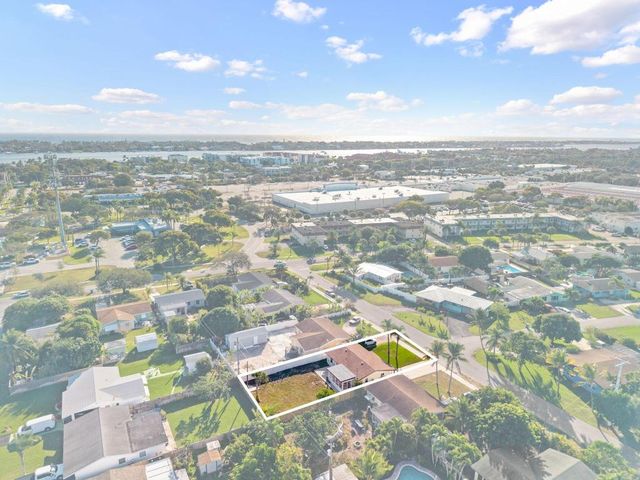 615 Garnett Street, Lantana, FL 33462