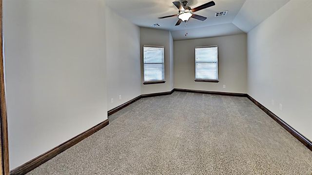 10712 NW 18th Street, Yukon, OK 73099
