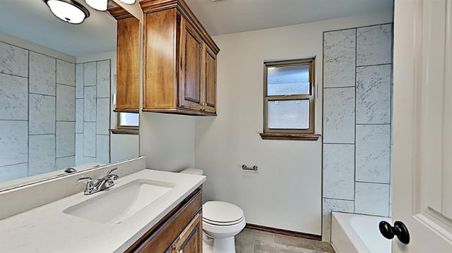 10712 NW 18th Street, Yukon, OK 73099