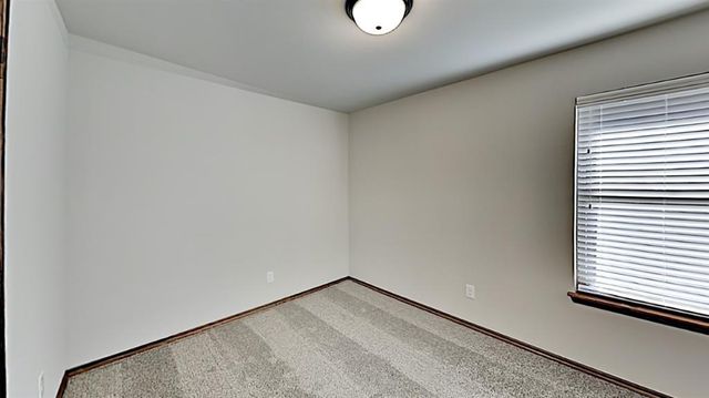 10712 NW 18th Street, Yukon, OK 73099