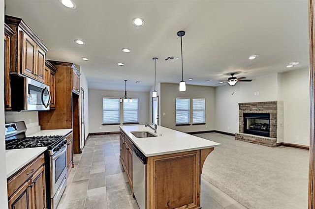 10712 NW 18th Street, Yukon, OK 73099