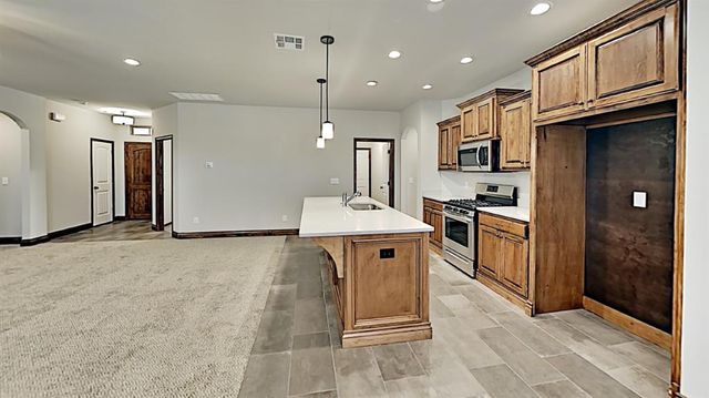 10712 NW 18th Street, Yukon, OK 73099
