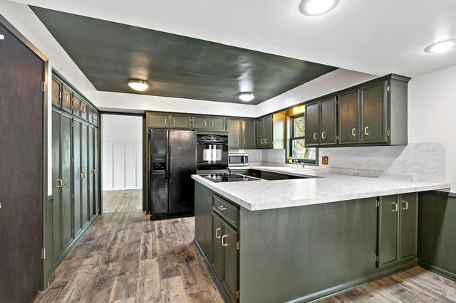257 S Orange Street, Waconia, MN 55387