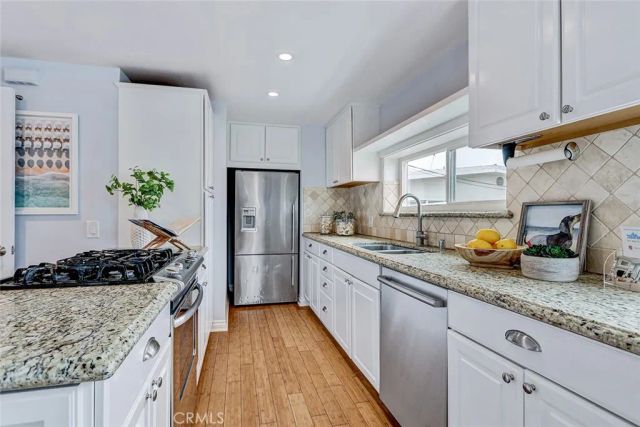 320 31 Street, Manhattan Beach, CA 90266