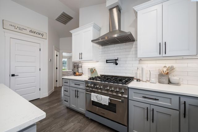 1315 E 19th Ave, Kennewick, WA 99337