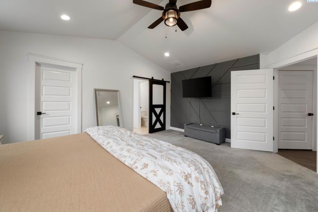 1315 E 19th Ave, Kennewick, WA 99337