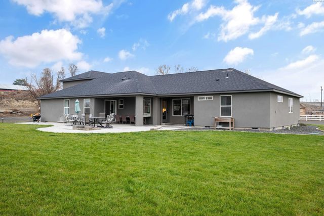 1315 E 19th Ave, Kennewick, WA 99337