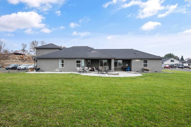 1315 E 19th Ave, Kennewick, WA 99337