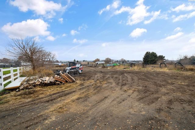 1315 E 19th Ave, Kennewick, WA 99337