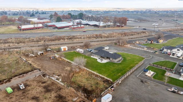 1315 E 19th Ave, Kennewick, WA 99337