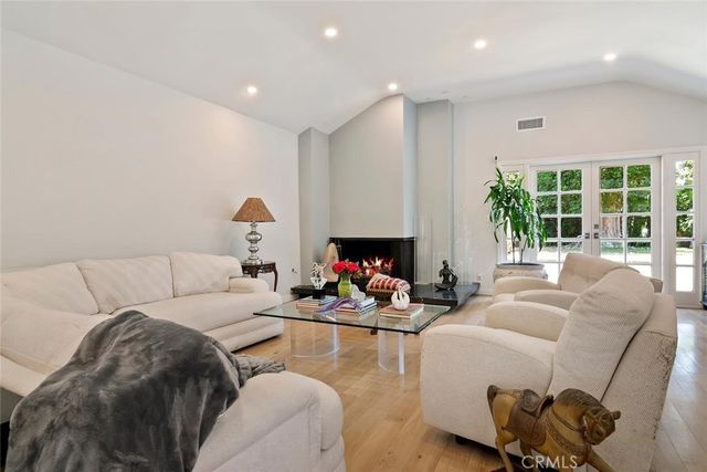 17423 Lemac Street, Northridge, CA 91325