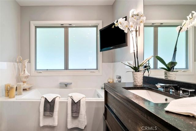 17423 Lemac Street, Northridge, CA 91325