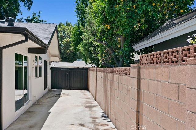 17423 Lemac Street, Northridge, CA 91325