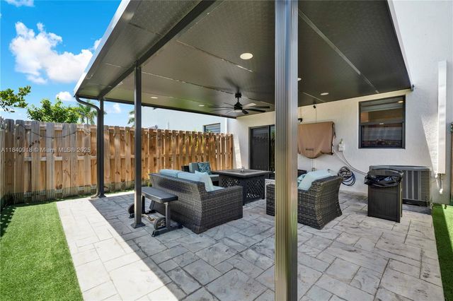 12982 SW 232nd Ln, Miami, FL 33170