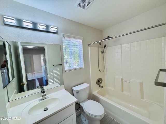 17606 N 17th Place 1004, Phoenix, AZ 85022