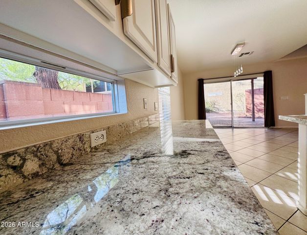 17606 N 17th Place 1004, Phoenix, AZ 85022