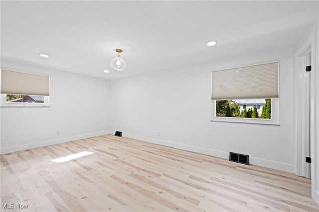 3520 Archwood Drive, Rocky River, OH 44116