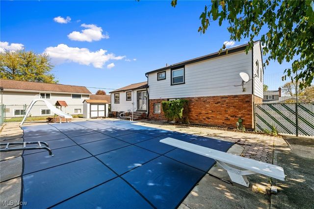 3520 Archwood Drive, Rocky River, OH 44116