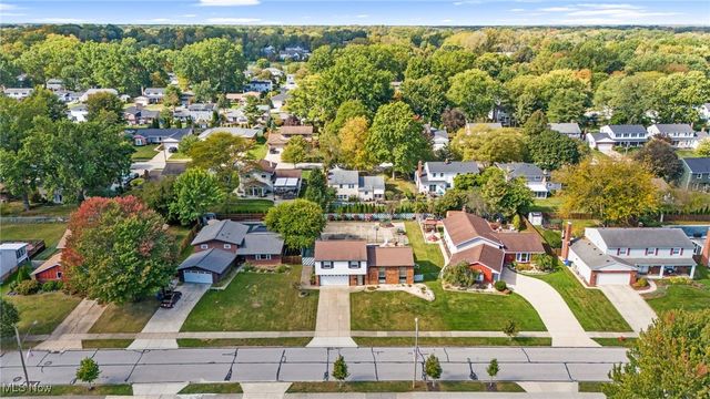 3520 Archwood Drive, Rocky River, OH 44116