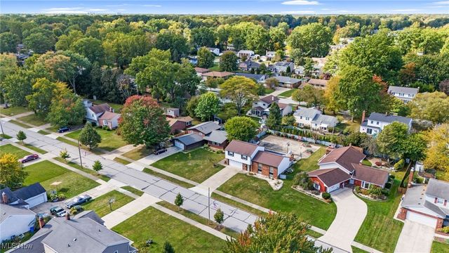 3520 Archwood Drive, Rocky River, OH 44116