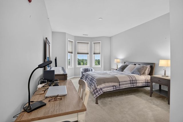 1 Francis Dr 405, Andover, MA 01810