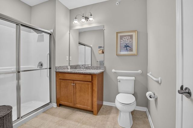 1 Francis Dr 405, Andover, MA 01810
