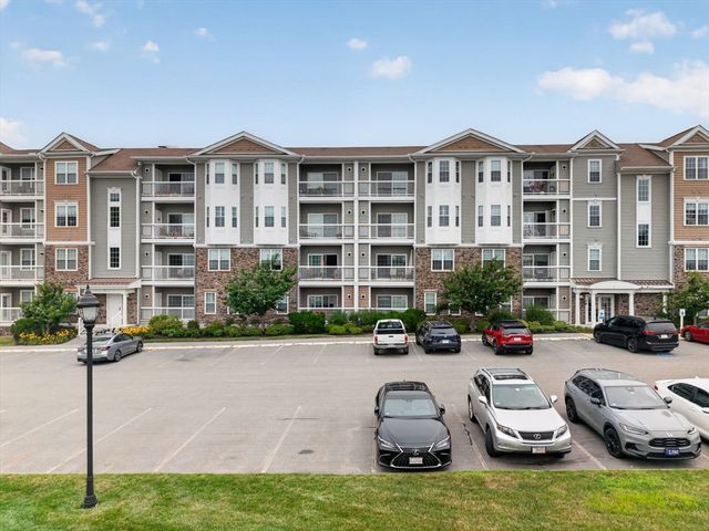 1 Francis Dr 405, Andover, MA 01810