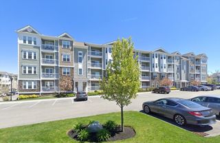 1 Francis Dr 405, Andover, MA 01810