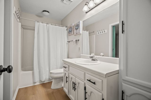 3084 Woody Ln, Clarksville, TN 37043