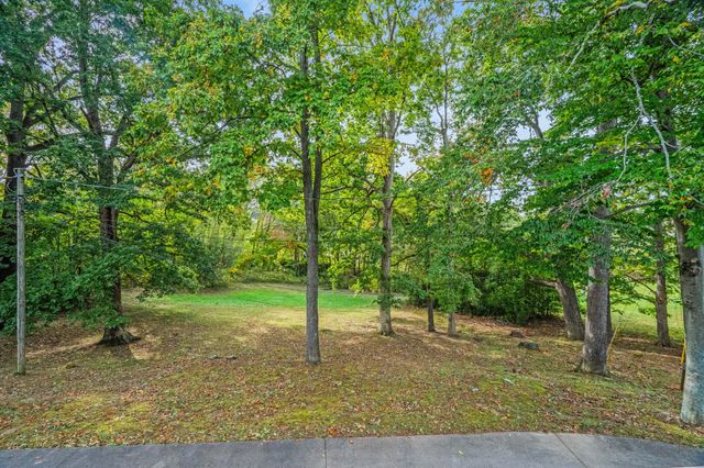 3084 Woody Ln, Clarksville, TN 37043