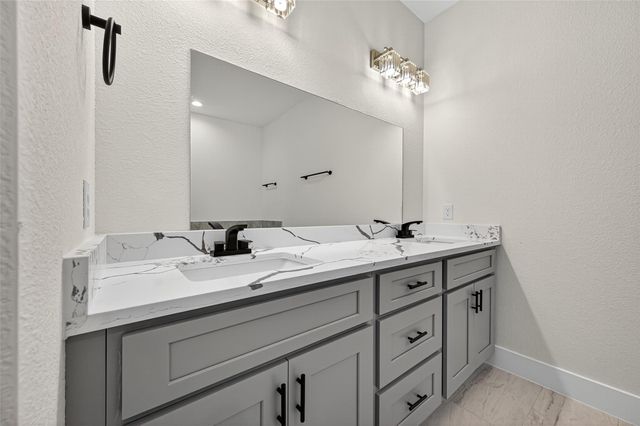 1105 Lyle W Avenue, Cleveland, TX 77327