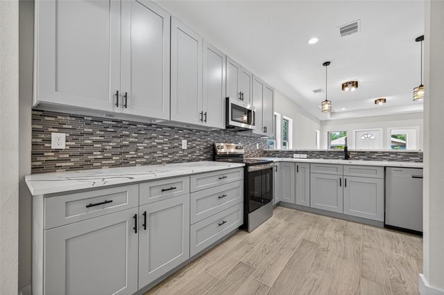 1105 Lyle W Avenue, Cleveland, TX 77327