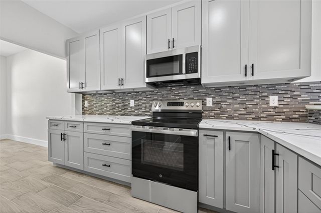 1105 Lyle W Avenue, Cleveland, TX 77327