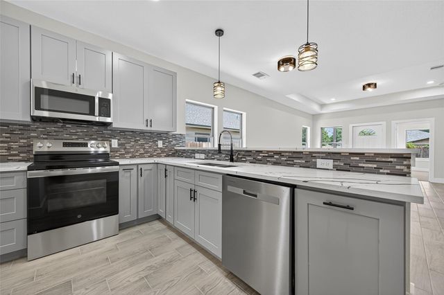 1105 Lyle W Avenue, Cleveland, TX 77327